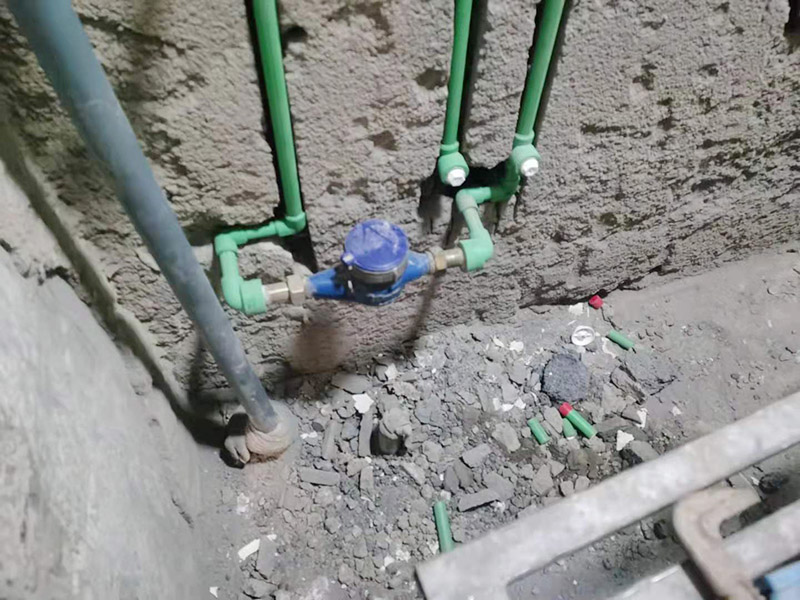 重慶修水管應(yīng)該找誰(shuí)，哪里能快速找到水管維修工人